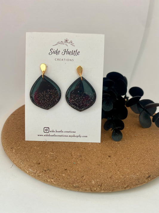 Black and Gold Daphne Dangle