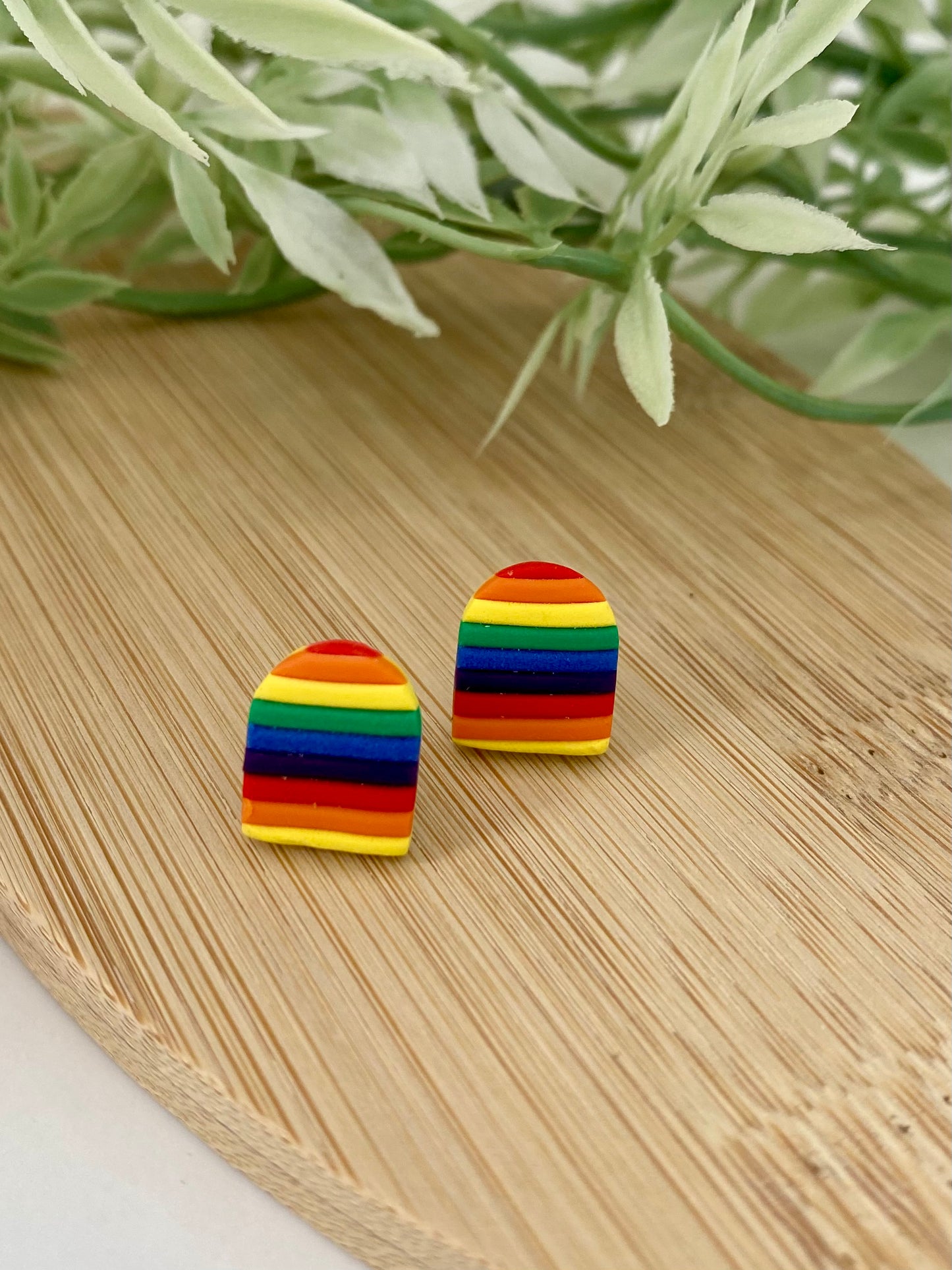 Rainbow Arch Stud